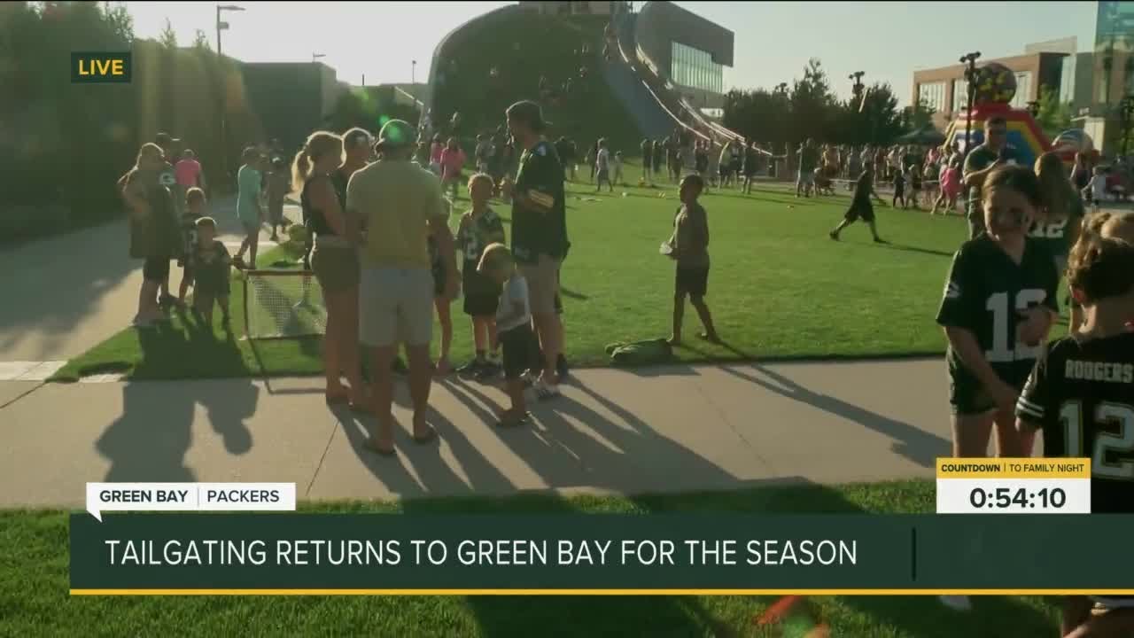 The tailgating experience at Packers Family Night