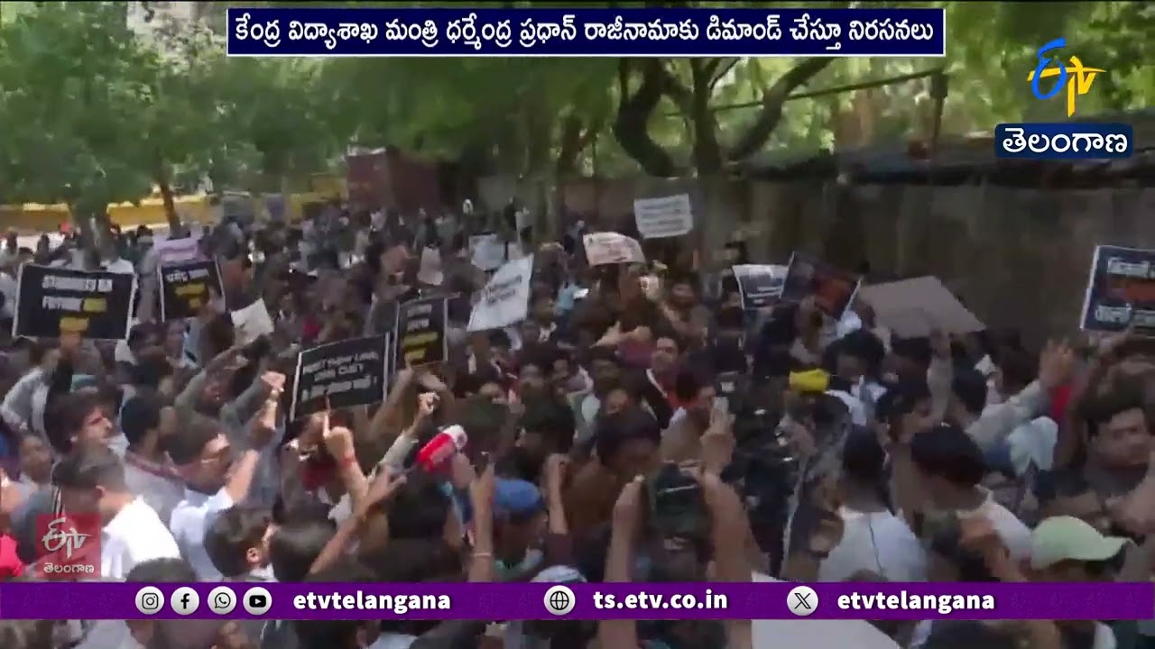 Major Protest at Jantar Mantar by Cockroach Janata Party | Demands Education Minister&rsquo;s Resignation