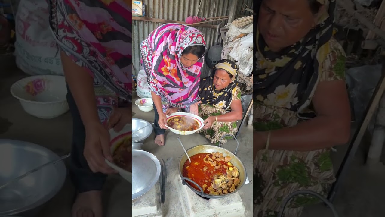 বাপের বাড়ি  হঠাৎ কোন মেহমান এলো।