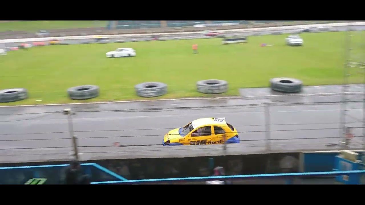 Cowdenbeath Racewall - Prostock basics heat 1