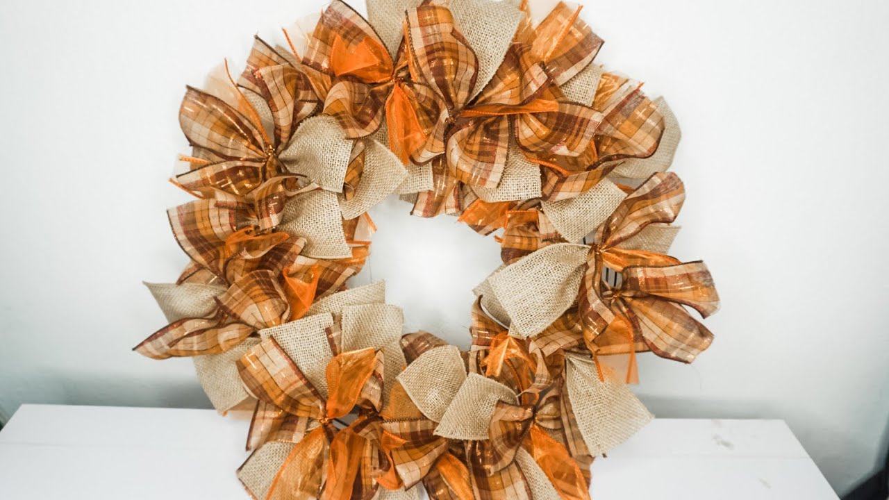 DIY: Fall Plaid and Burlap Ribbon Wreath || Quick and Easy