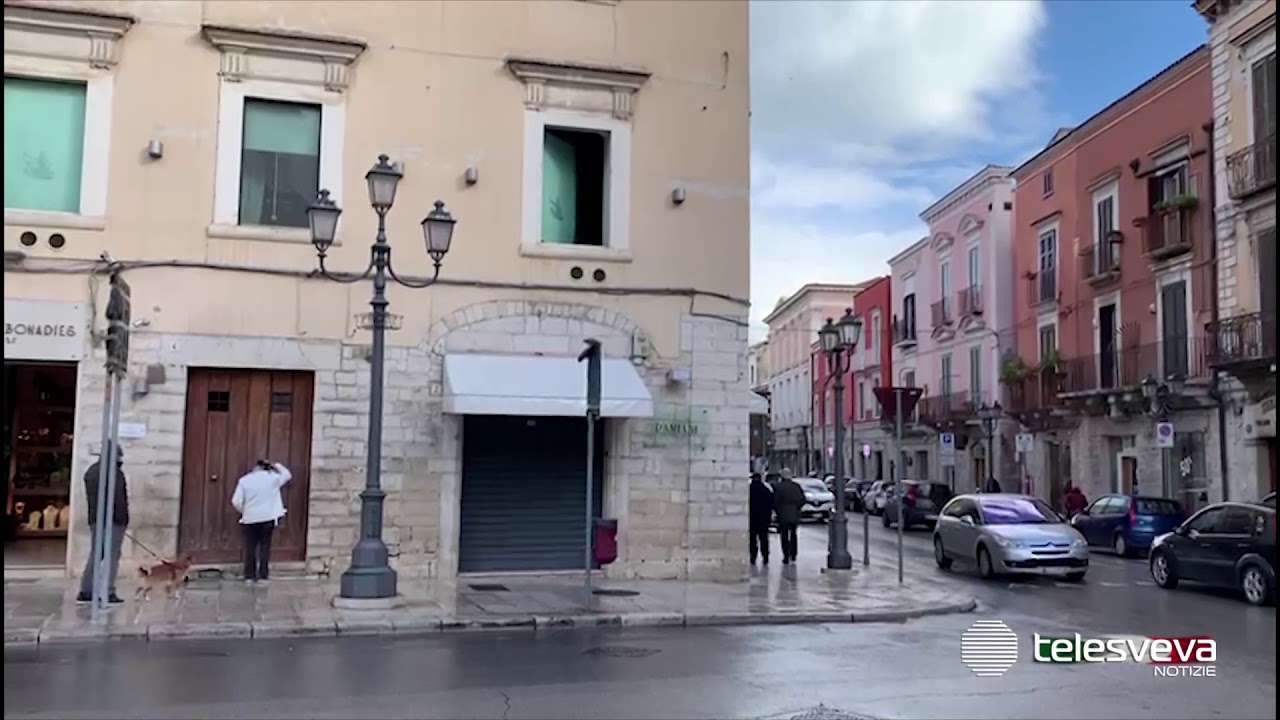 BARLETTA | Furto nella notte in una gioielleria del centro, ladri in fuga con orologi e preziosi