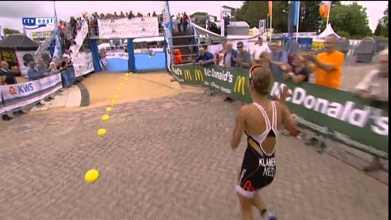 Rachel Klamer uit Denekamp wint Triathlon Holten voor derde keer