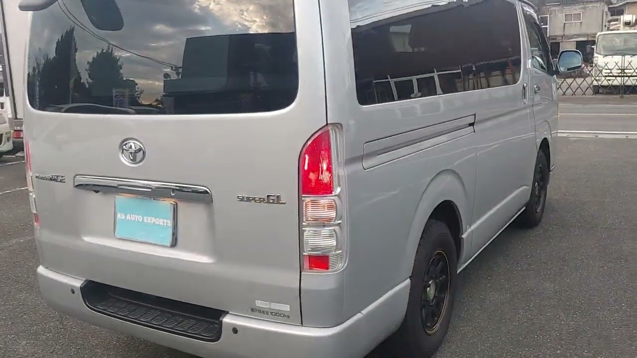 KS AUTO EXPORTS 2011 Toyota Hiace van super GL silver diesel 8850