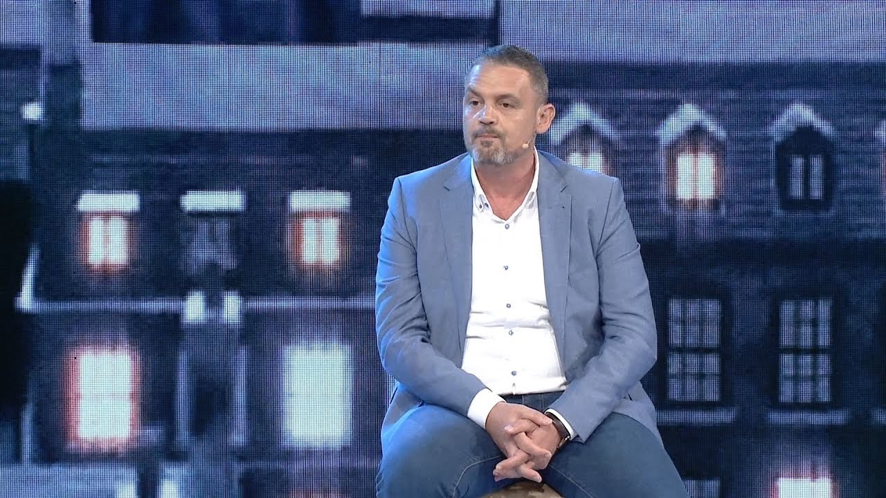Ne kurthin e Piter Pan - Alban Dudushi!