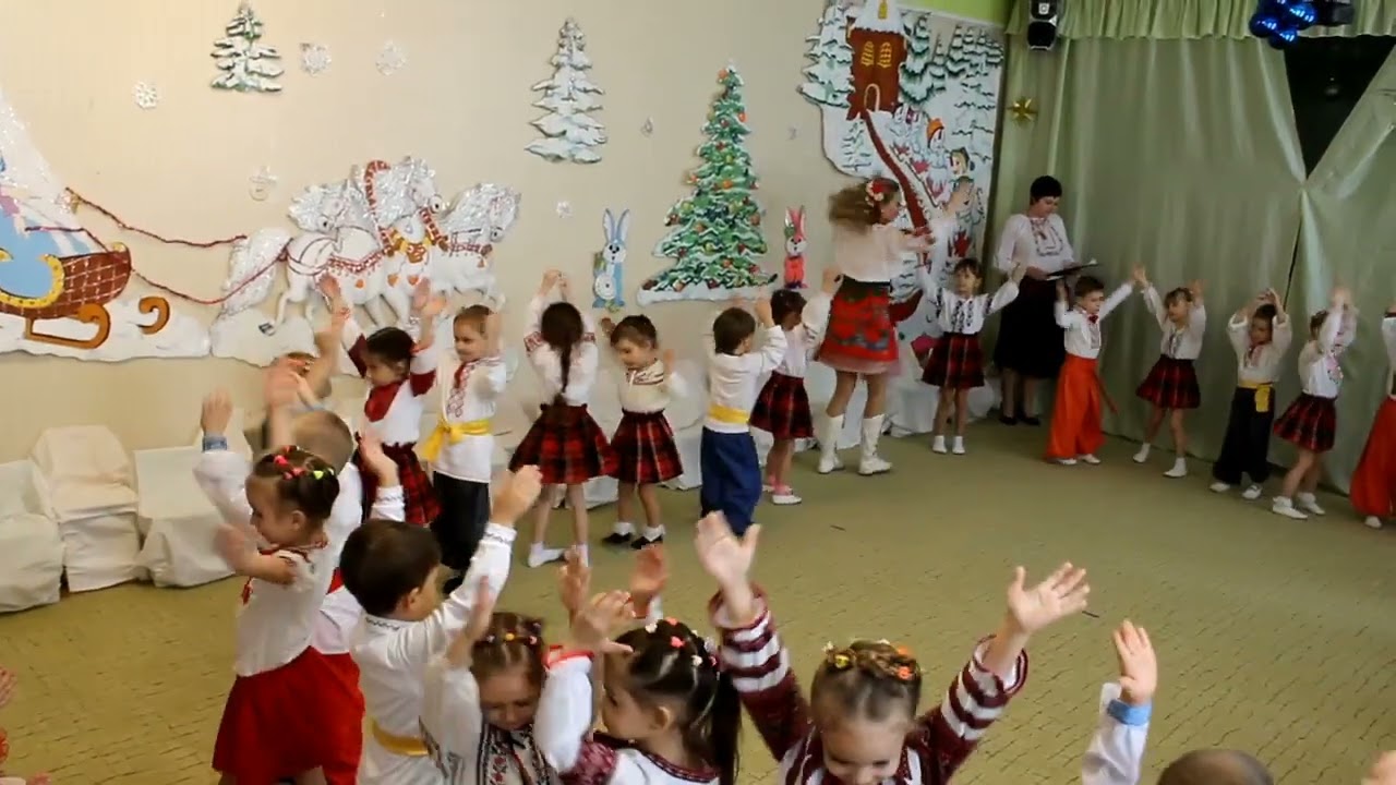 УКРАЇНА КОЛЯДУЄ - хореограф Ірина Федорова (КЗДО "КОЛОБОК")
