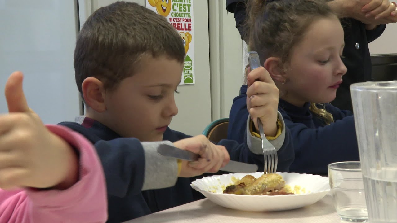 Anti gaspi : des assiettes bien vidées à l'école Paul Bureau à Sablonceaux