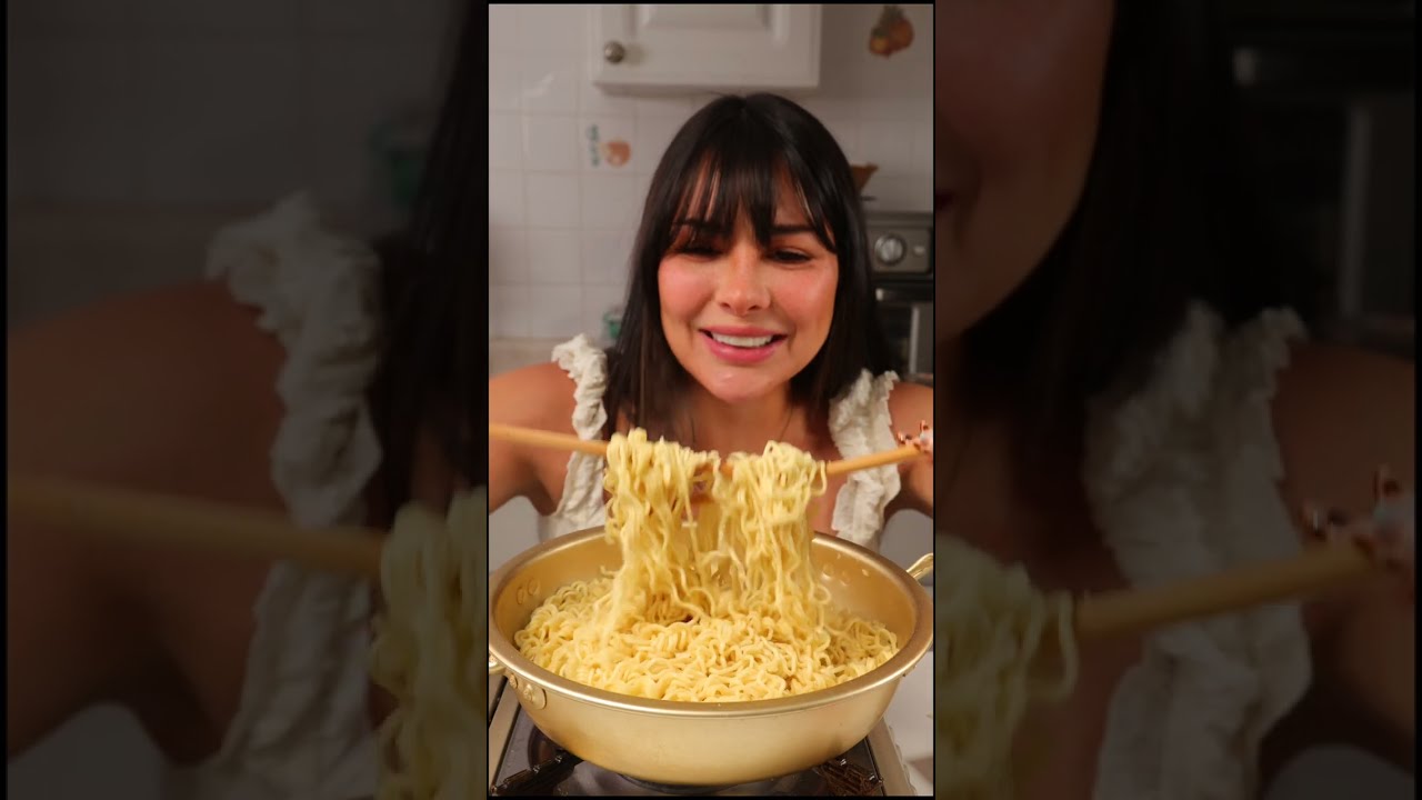 Eating Indomie Mu Goreng