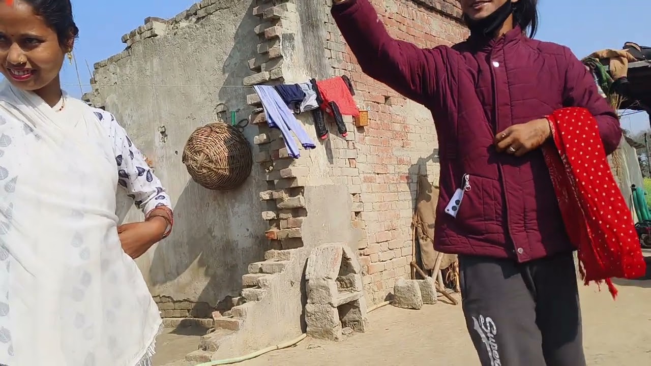 खुशबू रानी की दोनों सालिया जबरदस्ती खेली होली 🤣🤣