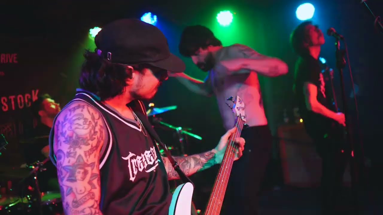 Black Hole Divers - These Walls