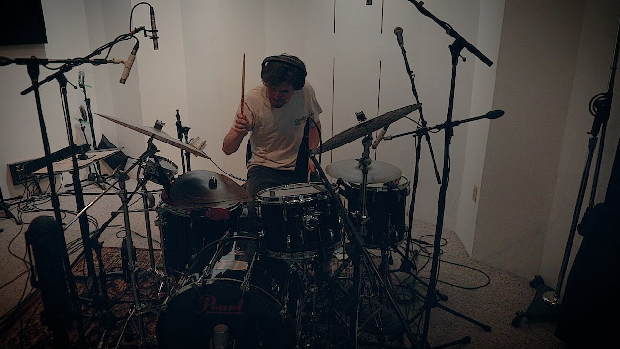 Crazy jazz drum solo on 