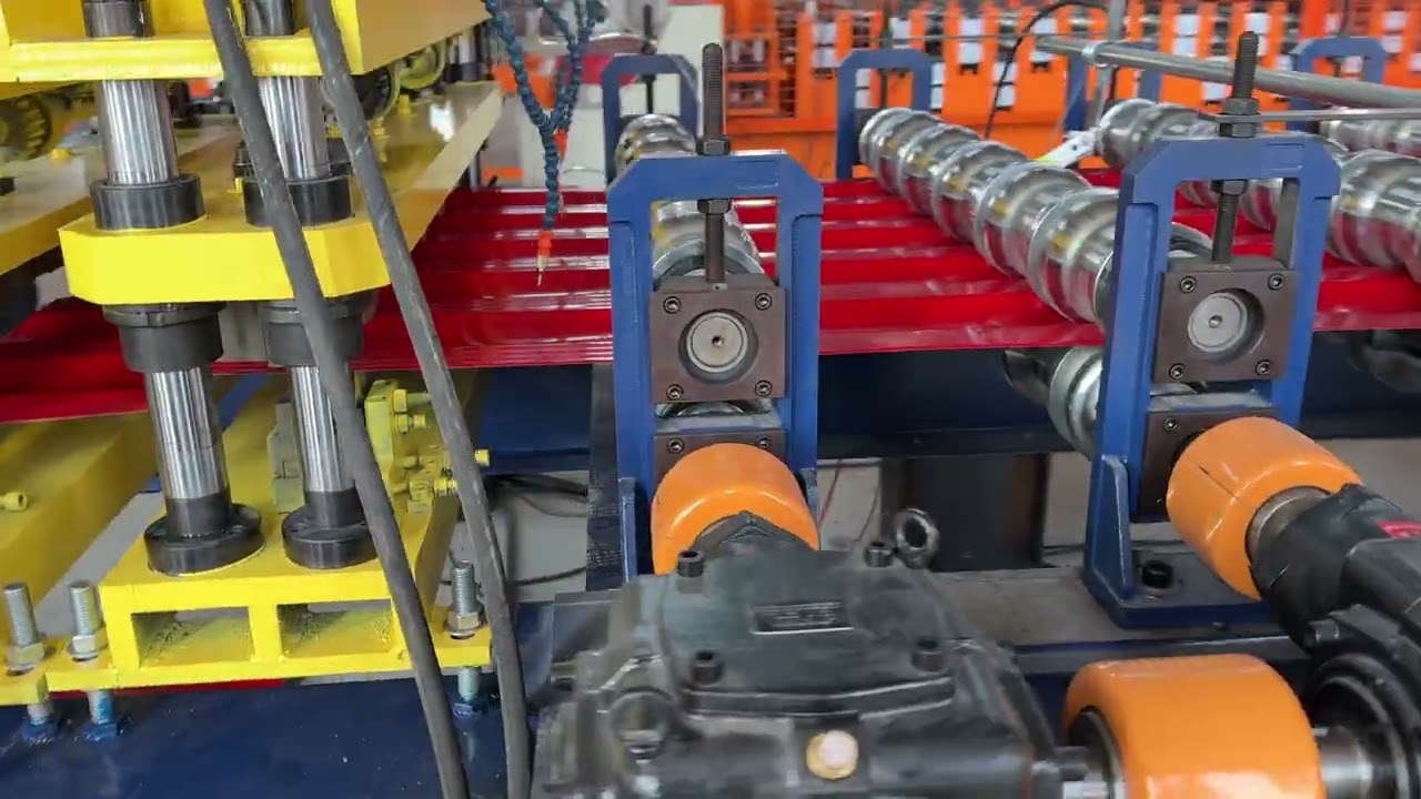 High-quality, high-speed tile roll forming machine