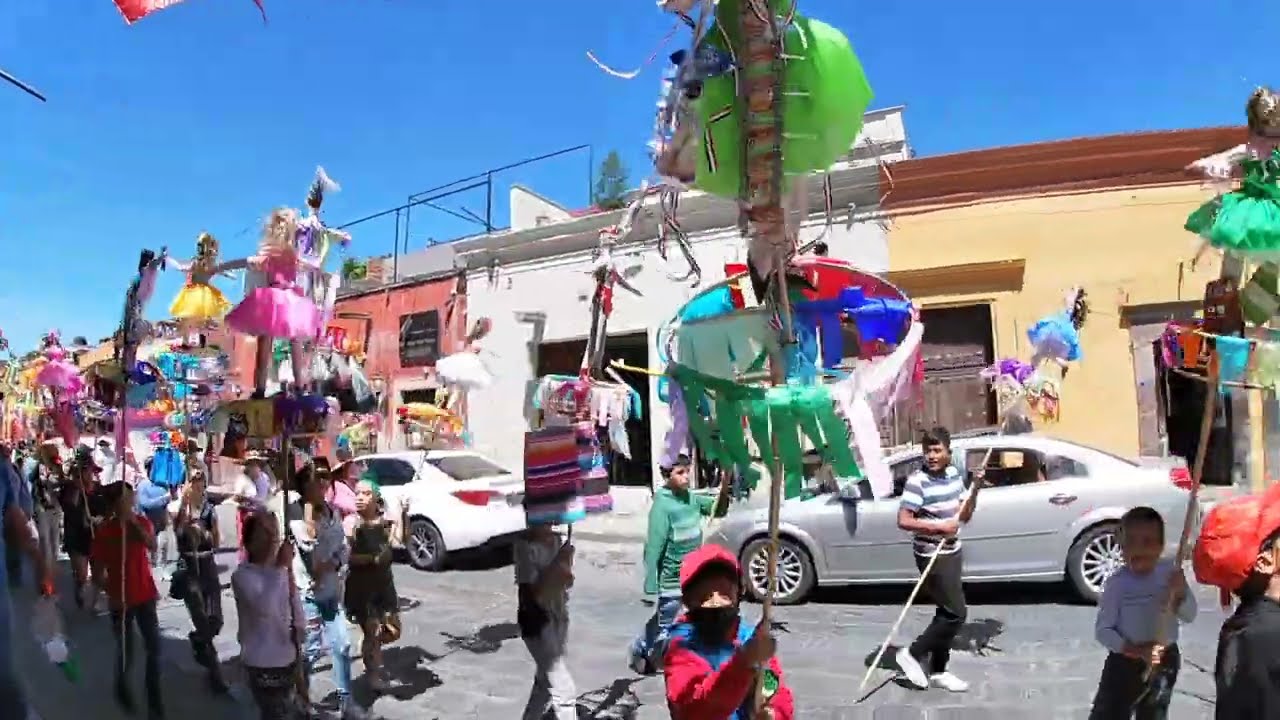 Quema de monitos , costumbres y tradiciones de San Miguel de Allende.