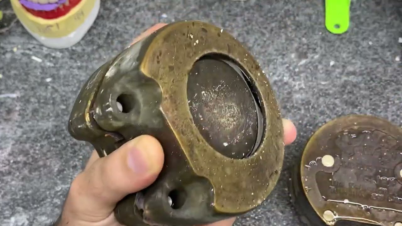 How to deflasking removable dentures. Распаковка съемных протезов из кюветы