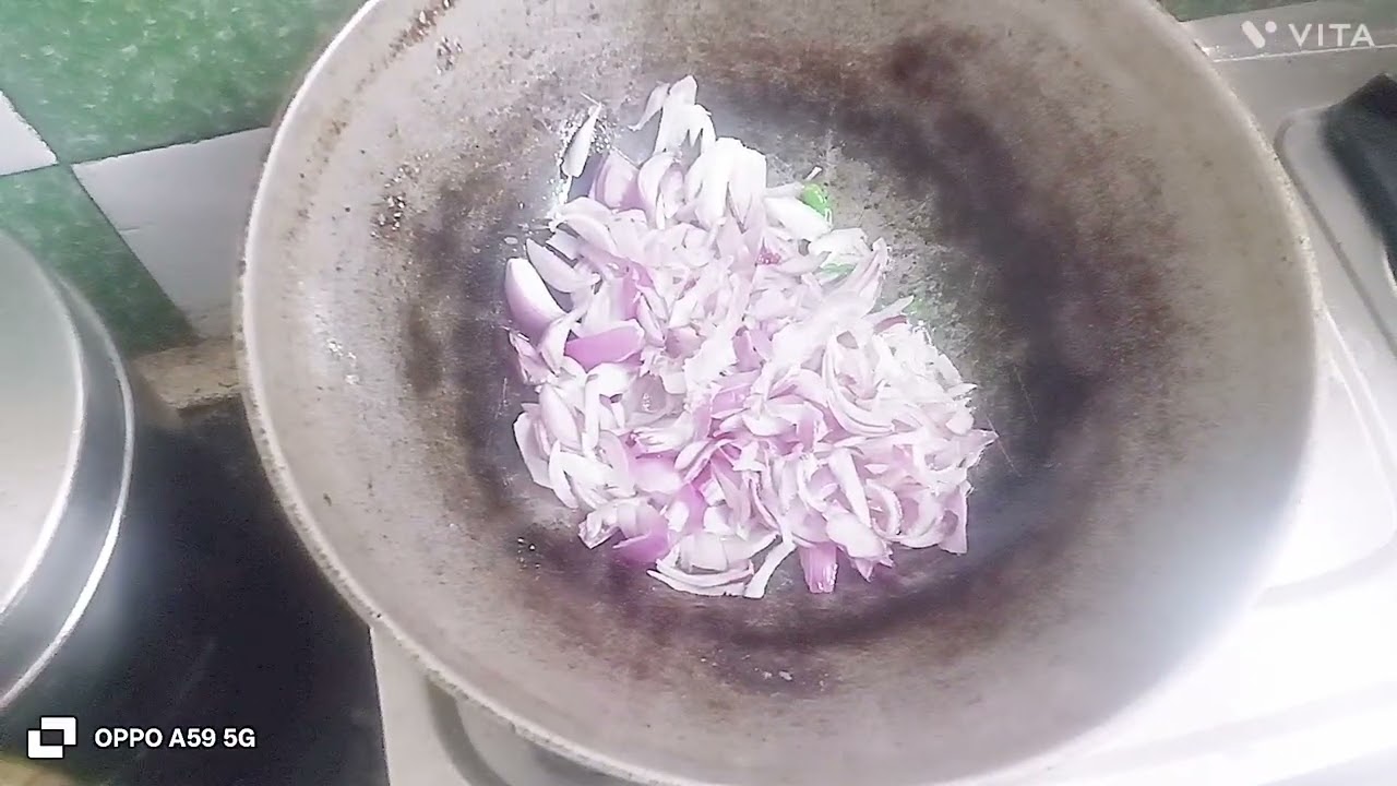 कमी सामान वापरून कशी बनवली बिर्याणी नक्कीच बघा