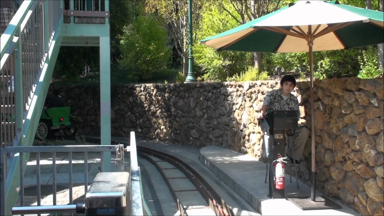 Gilroy Garden 2011 Summer edited.wmv