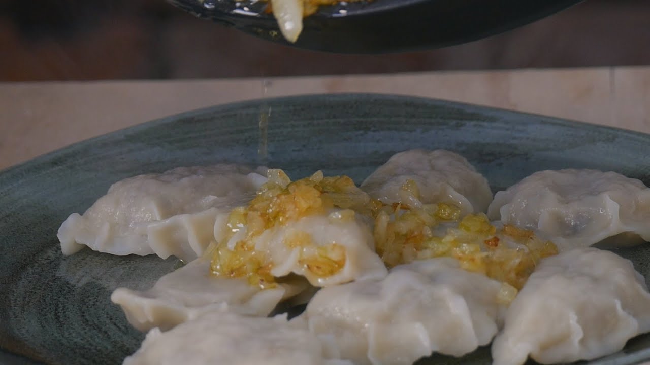 Pierogi  z kapustą i grzybami  IDEALNE CIASTO ! /Oddaszfartucha