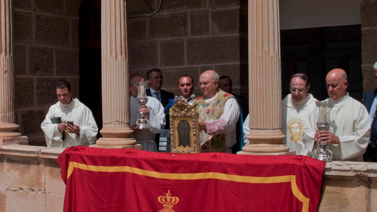 VENERACIÓN AL SANTO ROSTRO. 24 de abril 2020