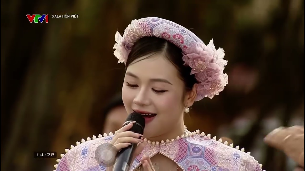 LÀN ĐIỆU LÚNG LIẾNG DO NSND THÚY HƯỜNG & VŨ THUỲ LINH BD TẠI GALA HỒN VIỆT 2026 