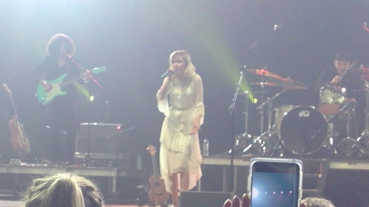 Grace Vanderwaal Clearly Live