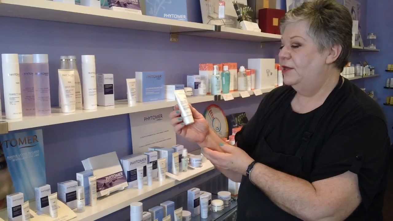 Gentle Face Exfoliator with Fruit Enzymes: Phytomer Peeling Vegetal Exfoliant