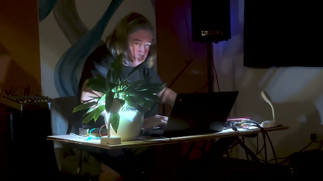 Mirian Kolev live at Khatulistiwa