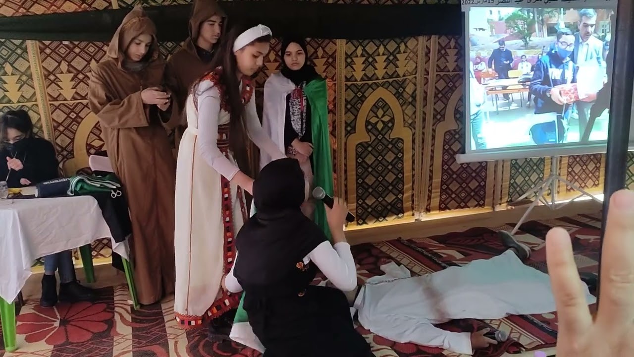 مسرحية أول نوفمبر بمناسبة عيد النصر  تلاميذ متوسطة الأمير خالد