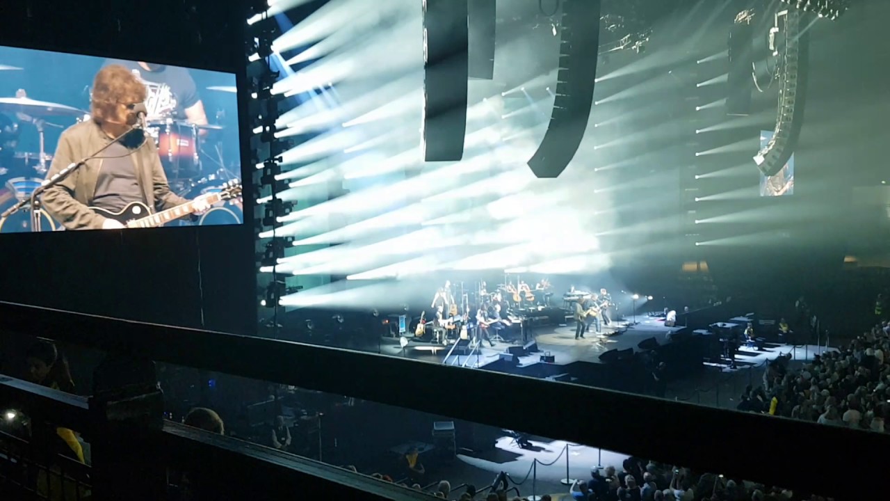 Jeff Lynn's ELO (opening number) 