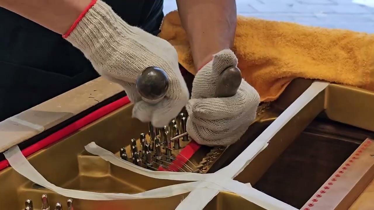 ✨技術，是歲月在雙手留下的記憶 🤲🎼在琴房歷經冬夏流轉之中，依然穩定、可靠的那一雙手🤲 #鋼琴職人 #專責技師 #史坦威二手鋼琴專售 #山葉河合鋼琴 #平台三角鋼琴 #全省服務