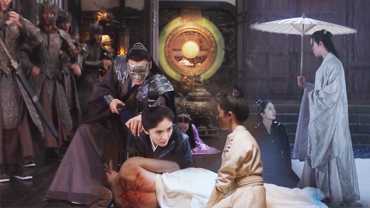 高虐！少女闖皇宮奪聖上性命被抓，王爺讓自己受辱保下她一命  #古装爱情 #斛珠夫人