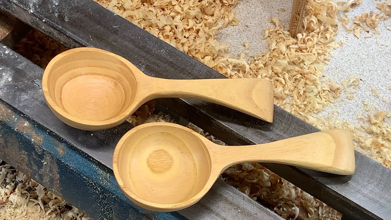 Richard Raffan turns a pair of ladles.