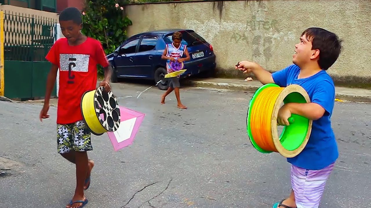 Helinho, Menor do Relo ou An&atilde;o, Quem Corta Mais - Pipa entre Amigos