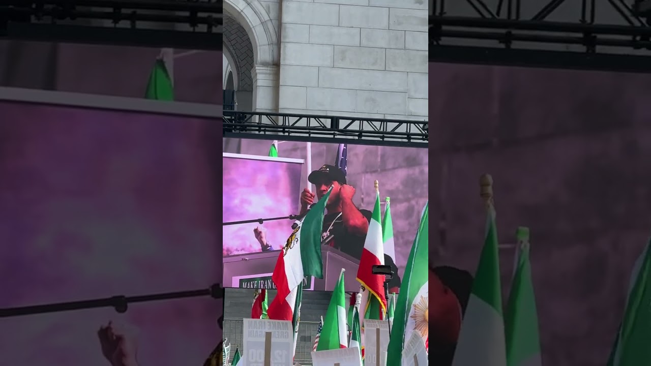 سخنرانی علی کریمی در تظاهرات لس آنجلس 🔥 Ali Karimi&rsquo;s Powerful Speech in Los Angeles