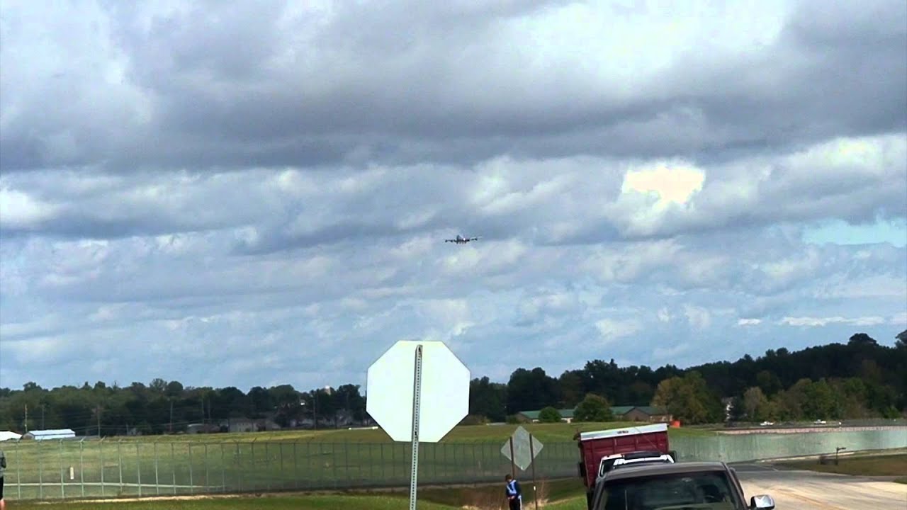 Air force One Landing Evansville, IN 2014