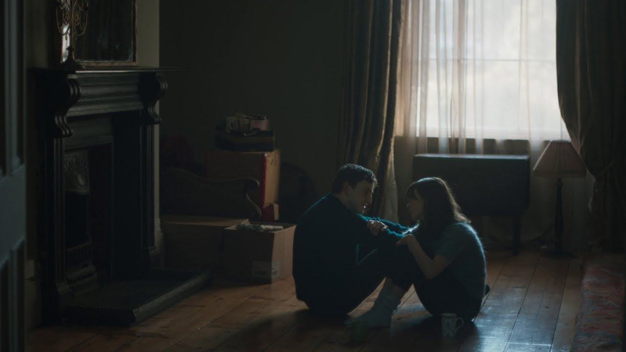 Phoebe Bridgers - Waiting Room (Normal People) [4K]