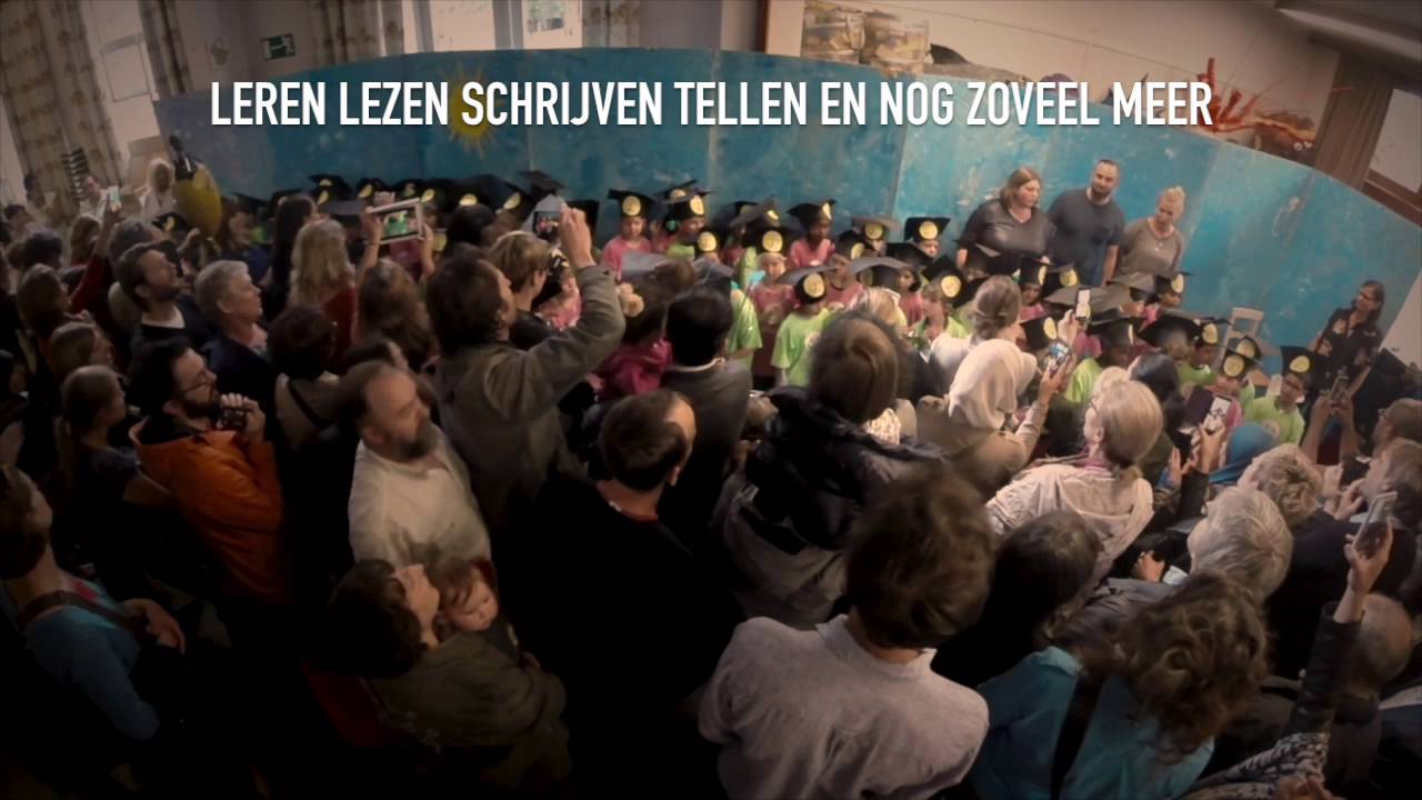 Meester Gerd - Afstudeer-Liedje 3e Kleuterklassen - Ooit Zat Ik In De Krokodil