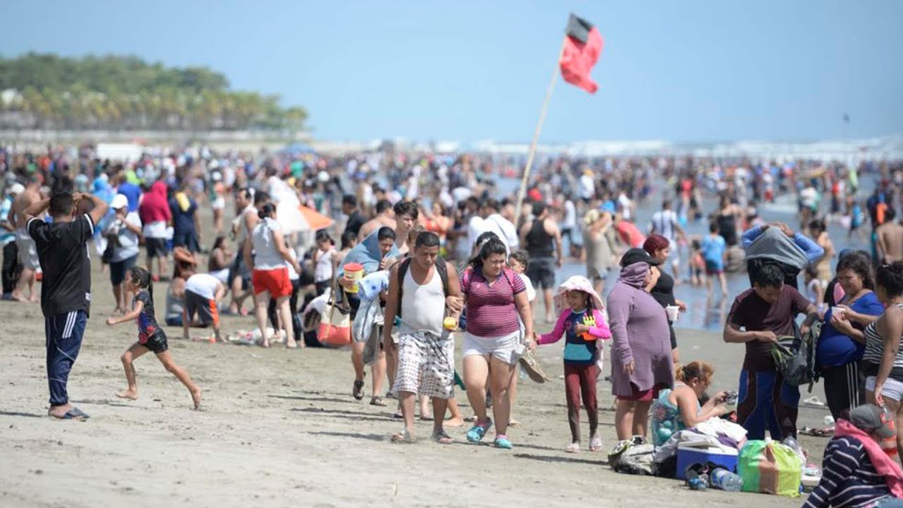 MILES de Nicaragüenses DESBORDAN las playas en AÑO NUEVO 2023