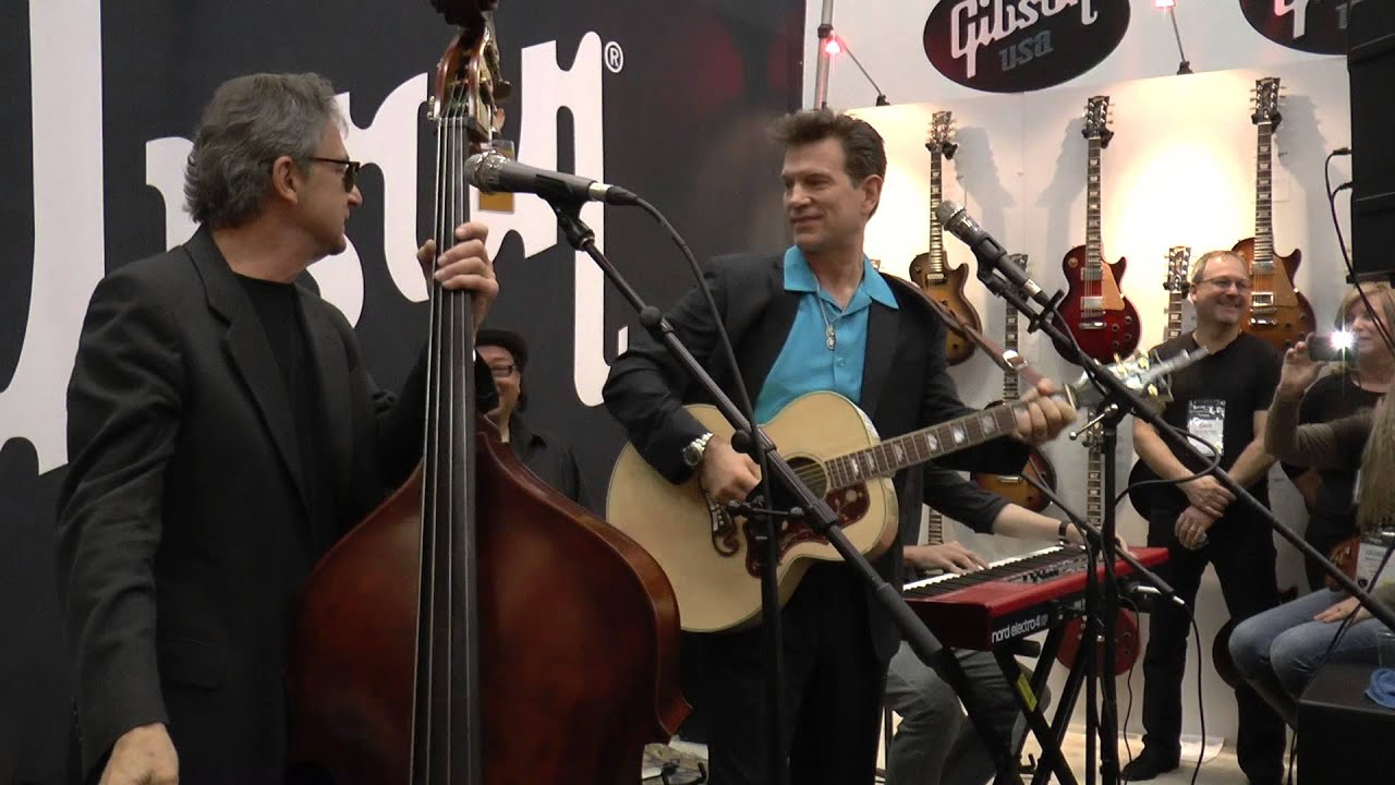Chris Issak ~ 1/25/14 NAMM Show, Gibson Guitar Booth