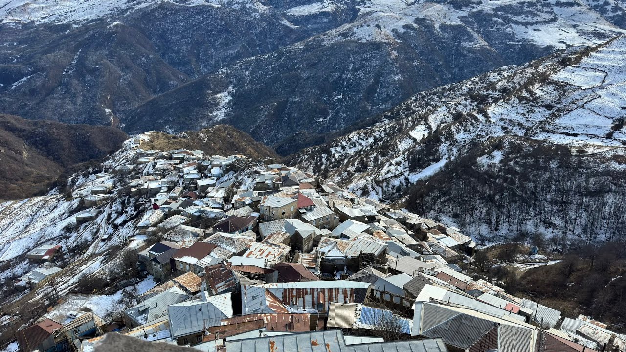 Дагестан: аул Кубачи, крепость Кала-Корейш. Dagestan: Kubachi