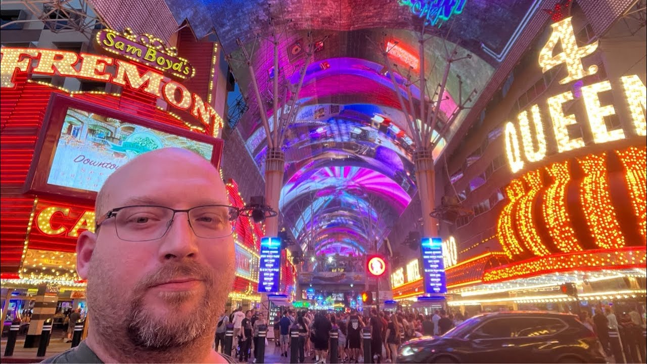 BIG T LAS VEGAS FREMONT STREET BREAKING BENJAMIN & DEADMOU5