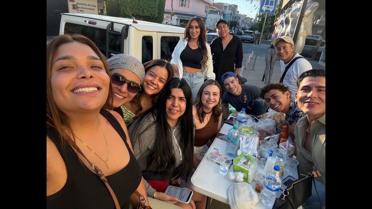 Festejando a Rufina en mi local