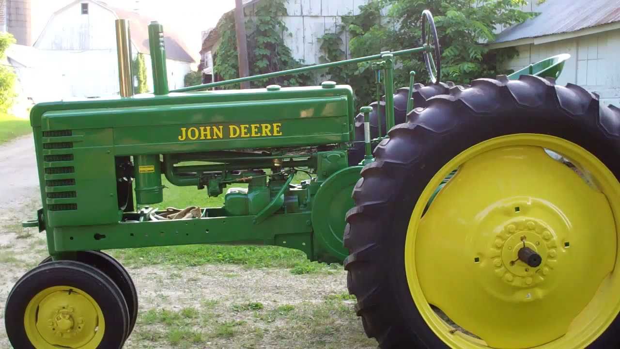 John Deere  1944 