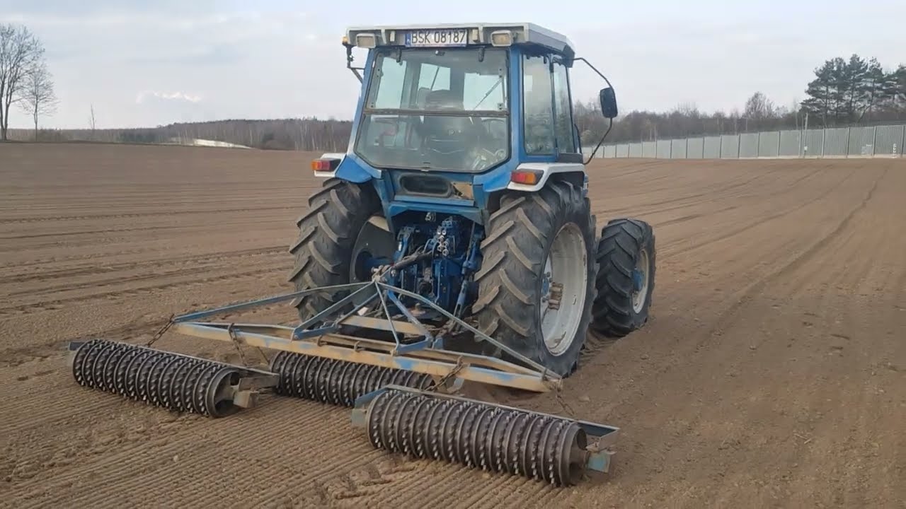 Nowy nabytek Ford 7610 Mark II. Wały posiewne 3.60 m. Wałowanie.