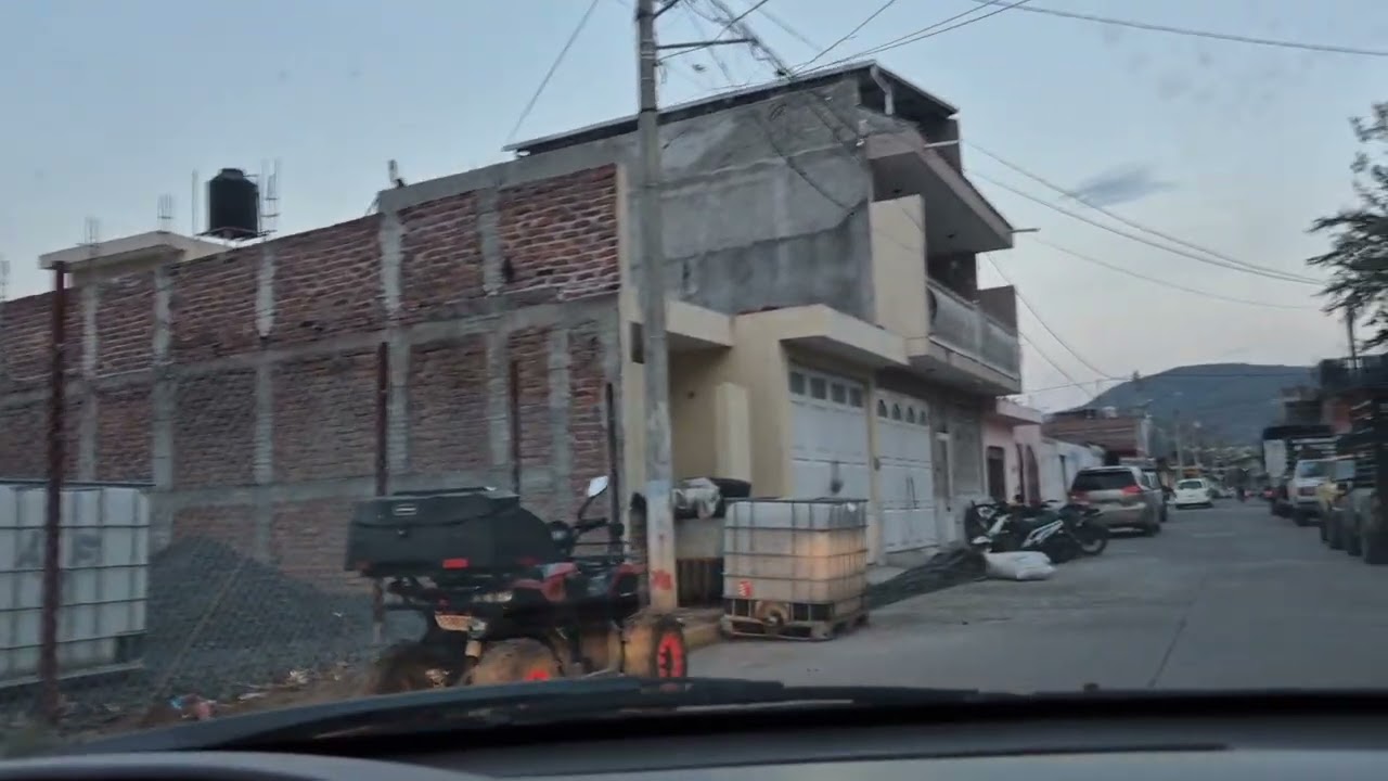 El atardecer por el barrio de San Pedro y San Pablo #Chavinda #yonacíenchavinda 9 de febrero 