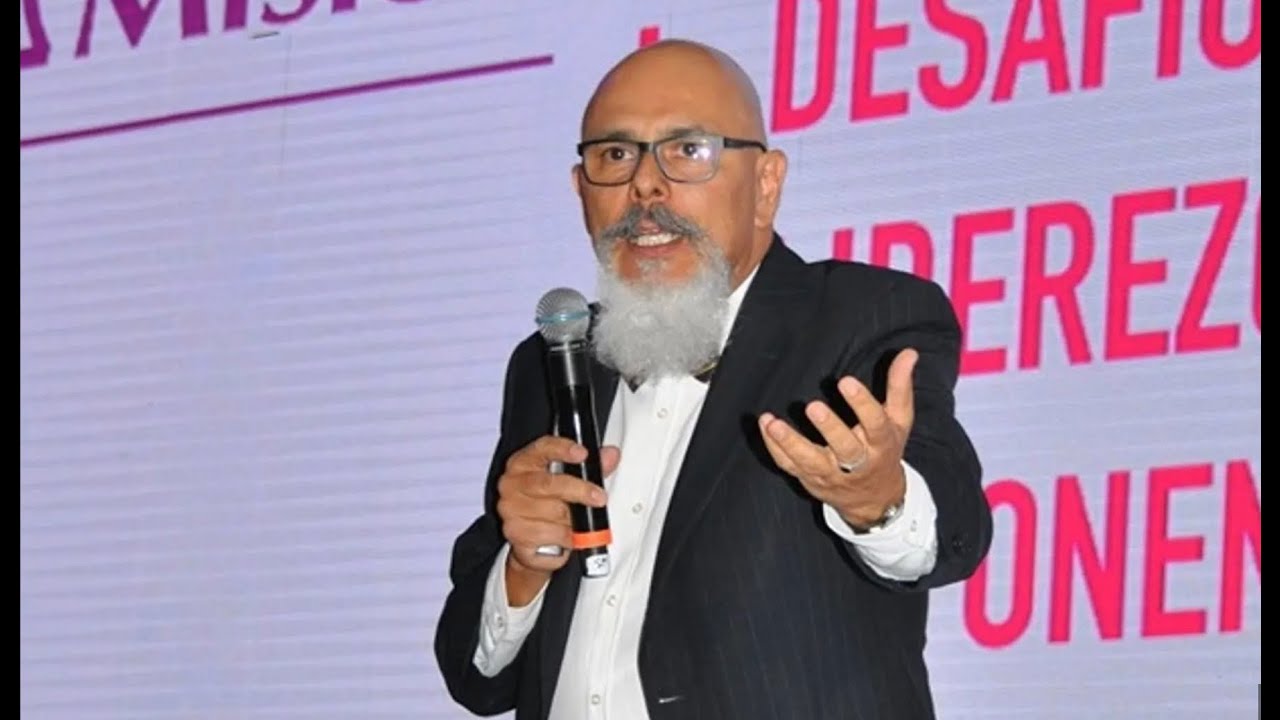 Néstor Márquez. Top Voice Linkedin. Top Corporate Influencer Entrepreneur. Business Transformation