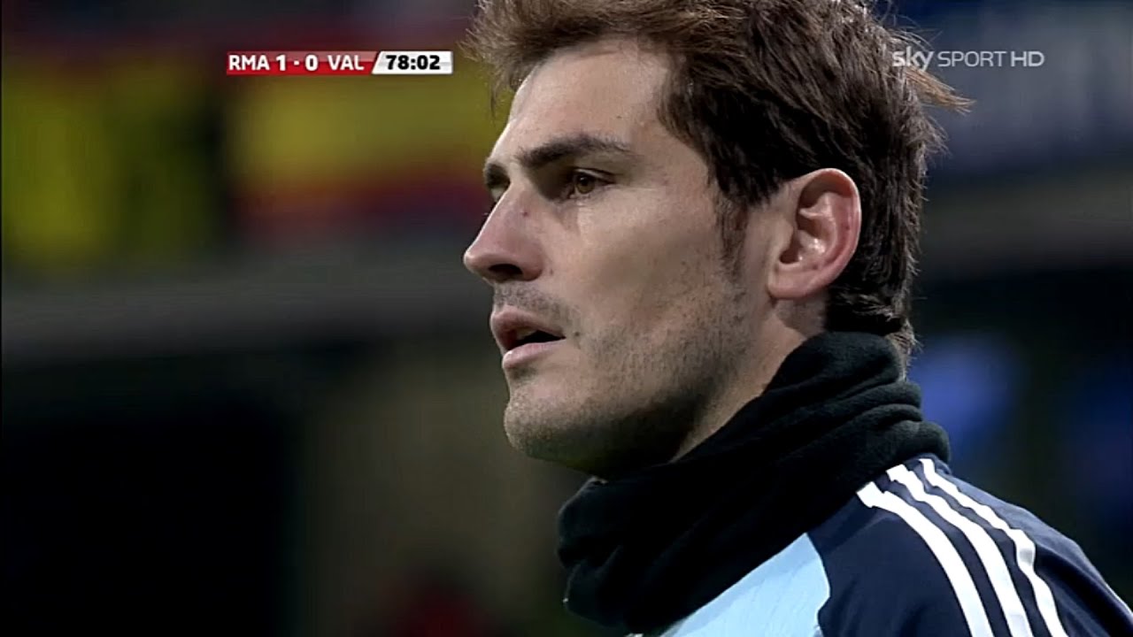 Iker Casillas Vs Valencia (Home) 2010/11