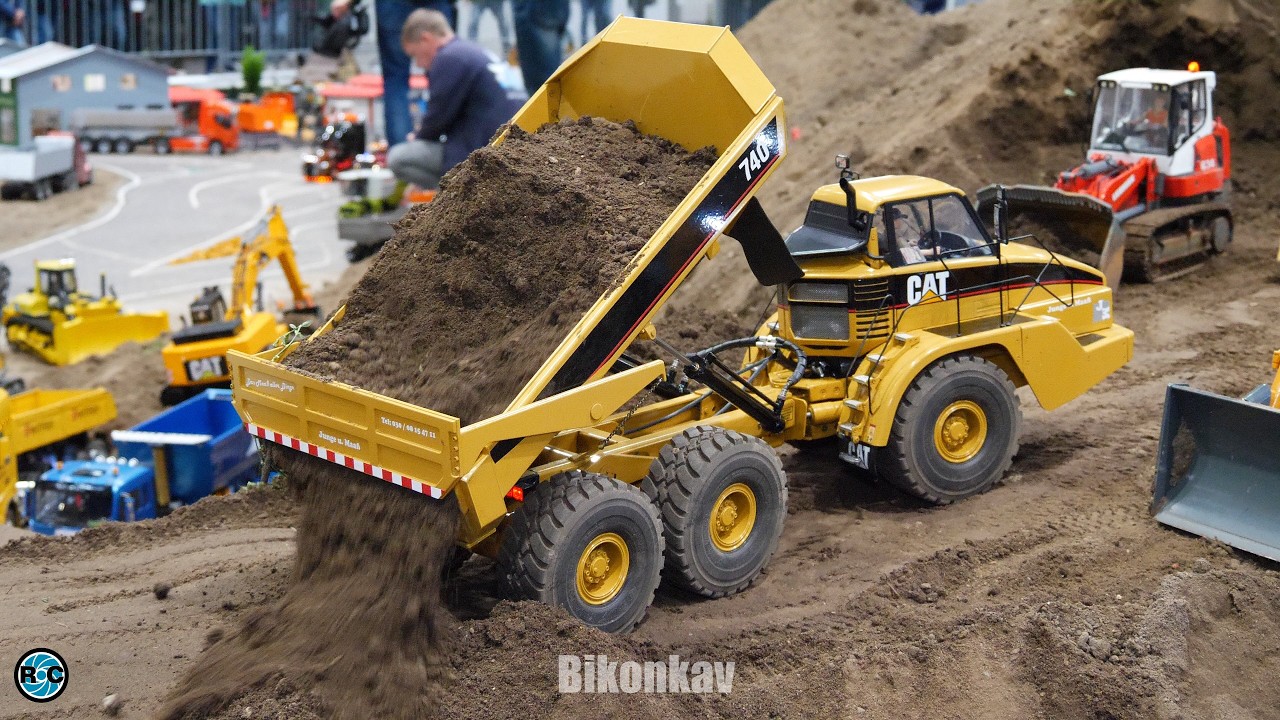 GIANT RC CONSTRUCTION SITE, RC TRUCKS, RC MACHINES, RC TRACTORS, RC EXCAVATORS, HOBBYMESSE LEIZIG