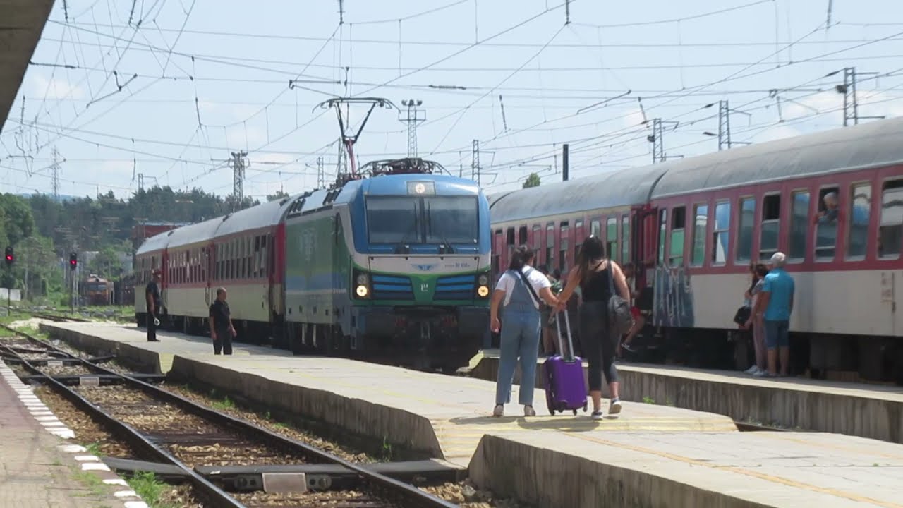 БВ 2682 с локомотив 80 036 ,,Хан Тервел