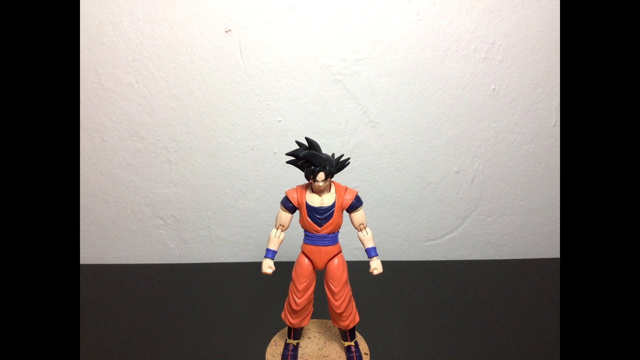 Dragon Stars Series 17 - Base Form Goku Action Figure Review