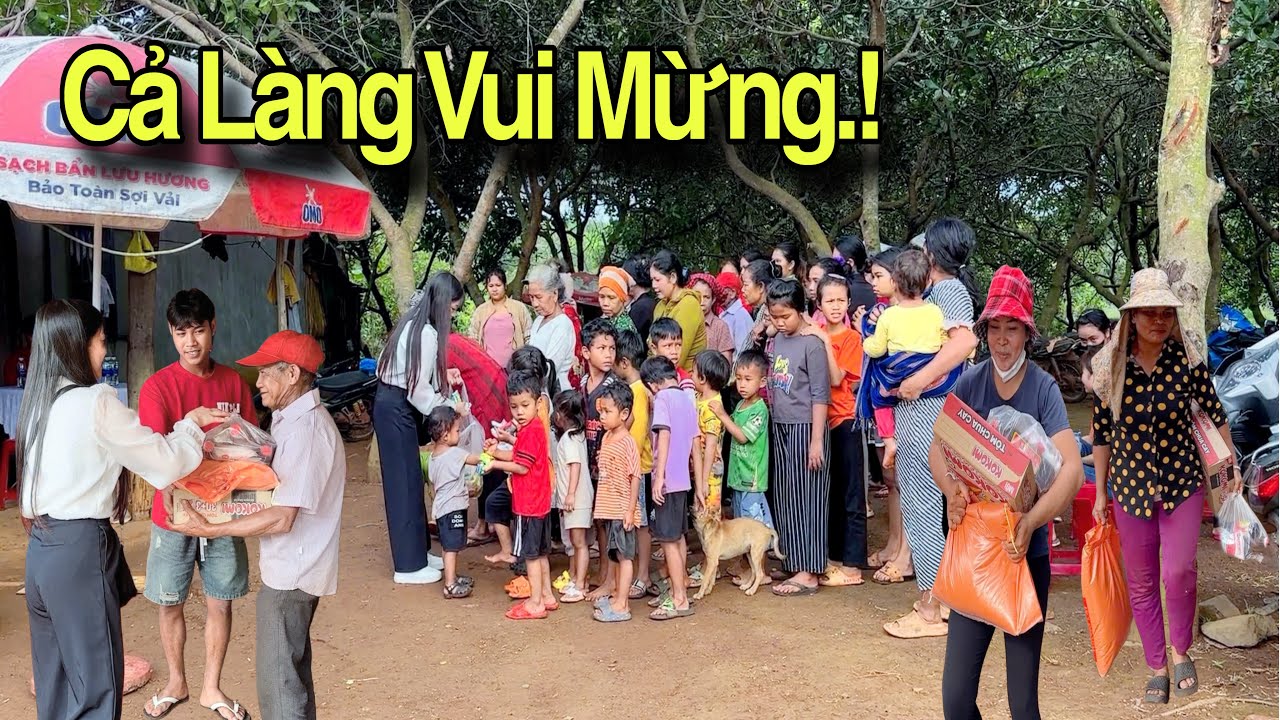Kh&ocirc;ng ngờ.! Mỷ Xu&acirc;n v&agrave;o bản ph&aacute;t qu&agrave; v&agrave; được b&agrave; con ch&agrave;o đ&oacute;n v&ocirc; c&ugrave;ng dễ thương